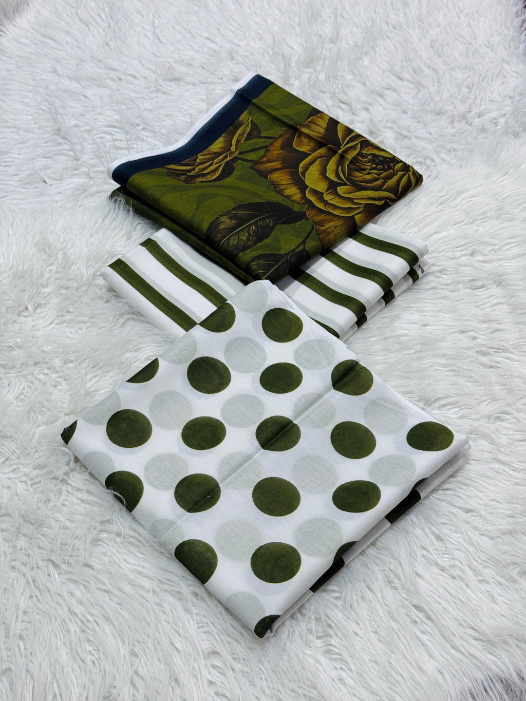 3 piece lawn suit Polka Dots Printed Army Green